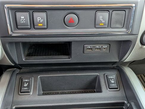 Used 2019 Nissan Titan SL AWD/4WD image 27