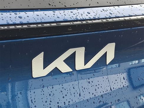 Used 2023 Kia Sportage EX image 30