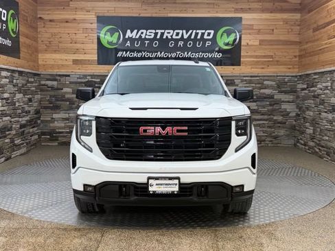 Used 2025 GMC Sierra 1500 Elevation AWD/4WD image 3