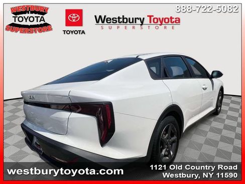 Used 2025 Kia K4 FWD image 5