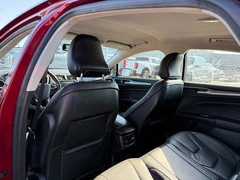 Used 2016 Ford Fusion Titanium FWD image 9