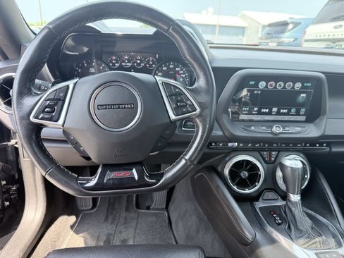 Used 2016 Chevrolet Camaro SS RWD image 10