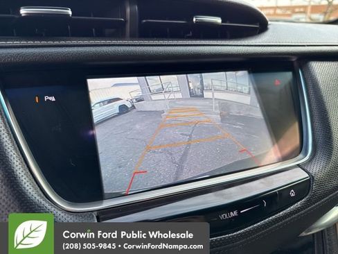 Used 2017 Cadillac XT5 FWD image 21