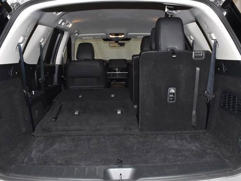 Used 2025 Nissan Pathfinder SL image 35