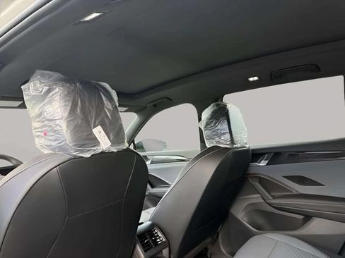 New 2026 Volkswagen Tiguan SE R-Line AWD/4WD image 4