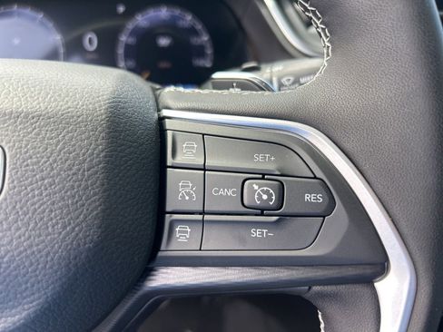 New 2025 Jeep Grand Cherokee Laredo X w/ Luxury Tech Group I image 42