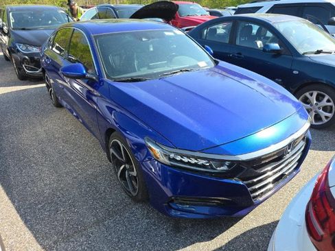 Used 2018 Honda Accord Sport image 3