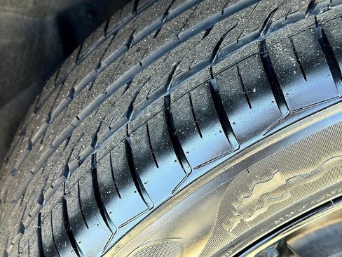 Used 2021 Jeep Grand Cherokee L Laredo image 18