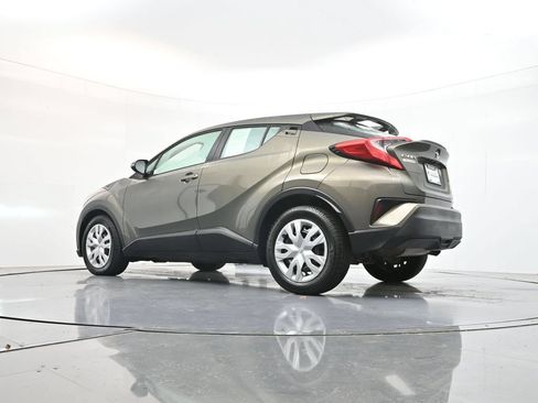 Used 2021 Toyota C-HR LE FWD image 36