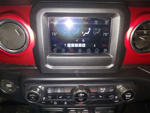 Used 2020 Jeep Wrangler Rubicon w/ LED Lighting Group image 24