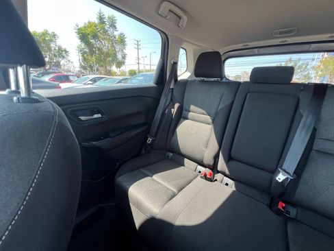 Used 2025 Nissan Rogue SV AWD/4WD image 44