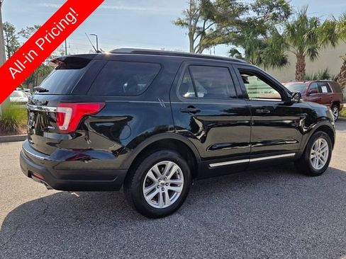 Used 2018 Ford Explorer XLT w/ Equipment Group 202A AWD/4WD image 5