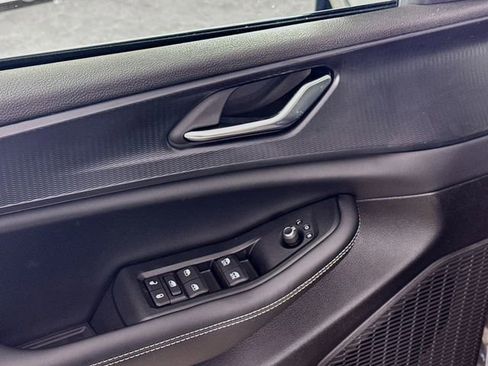 New 2025 Jeep Grand Cherokee Altitude image 20