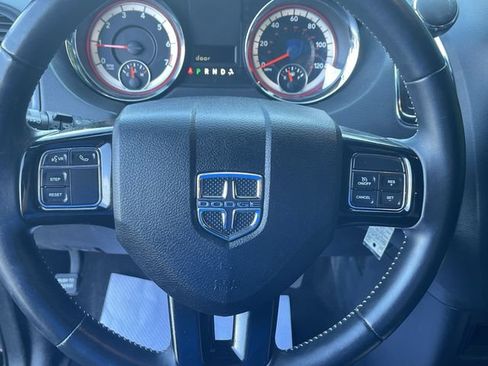 Used 2016 Dodge Grand Caravan SE FWD image 11