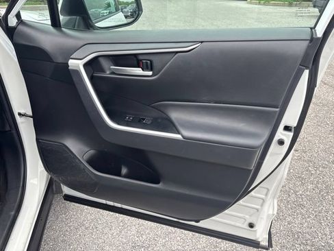 Certified 2025 Toyota RAV4 XLE AWD/4WD image 6