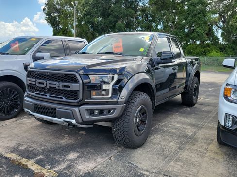 Used 2017 Ford F150 Raptor w/ Equipment Group 802A Luxury AWD/4WD image 3