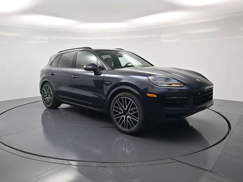 New 2026 Porsche Cayenne S AWD/4WD image 33