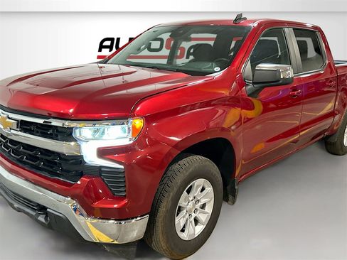 Used 2024 Chevrolet Silverado 1500 LT image 3
