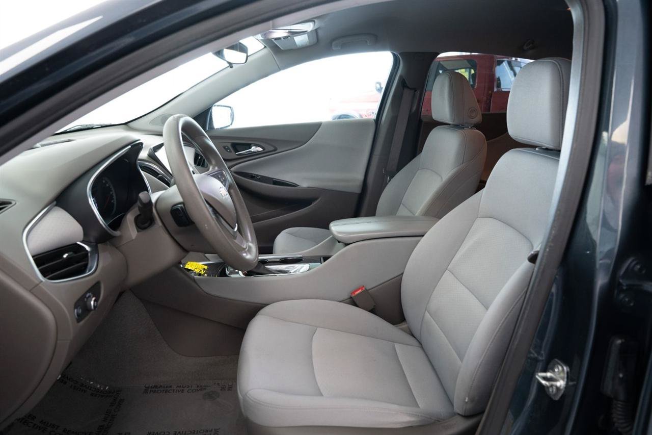 Used 2021 Chevrolet Malibu LT FWD image 11