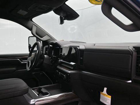 New 2026 Chevrolet Silverado 2500 LTZ w/ LTZ Premium Package image 15