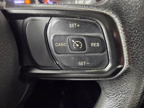 Used 2020 Jeep Gladiator Sport AWD/4WD image 17