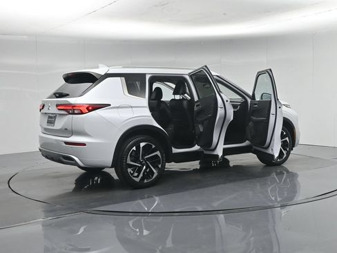 Used 2024 Mitsubishi Outlander SEL FWD image 5