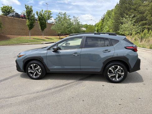 Used 2025 Subaru Crosstrek 2.0i Premium AWD/4WD image 8