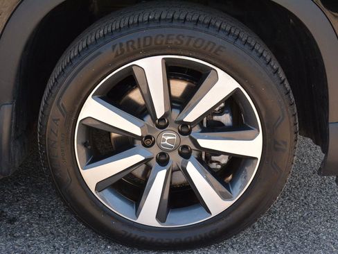 Used 2025 Honda Pilot Touring image 38