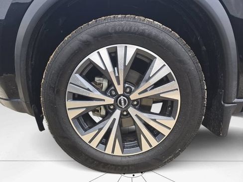 Used 2022 Nissan Rogue SV w/ SV Premium Package FWD image 28