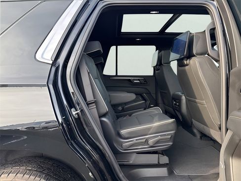 Used 2025 Chevrolet Tahoe Premier image 11