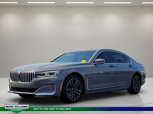 Used 2022 BMW 750i xDrive w/ Executive Package AWD/4WD image 8
