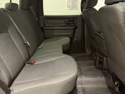 Used 2024 RAM 2500 Tradesman w/ Chrome Appearance Group image 19