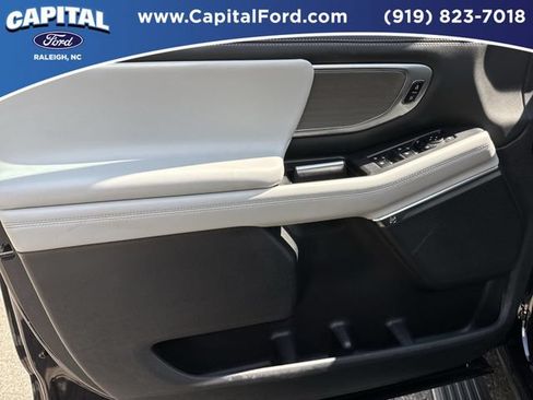 Certified 2025 Ford Expedition Max Platinum w/ Driver's Package AWD/4WD image 20