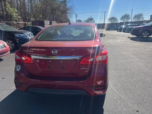 Used 2018 Nissan Sentra SV image 6