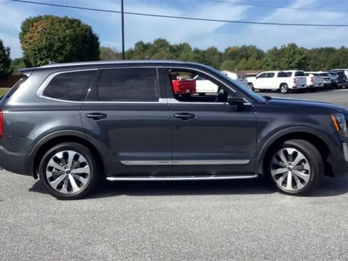 Used 2022 Kia Telluride EX w/ EX Premium Package image 9
