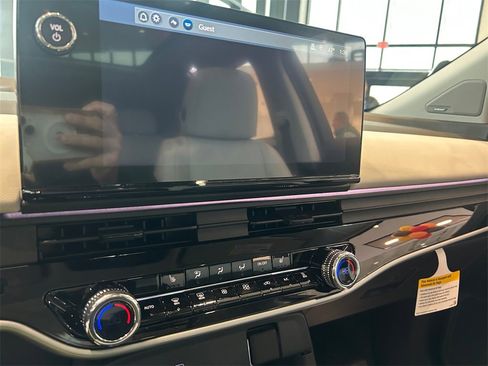 New 2025 Honda Prologue Touring image 32