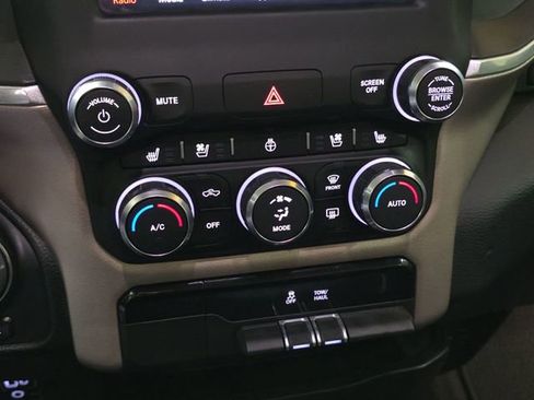 Used 2021 RAM 1500 Laramie w/ Off Road Group image 25