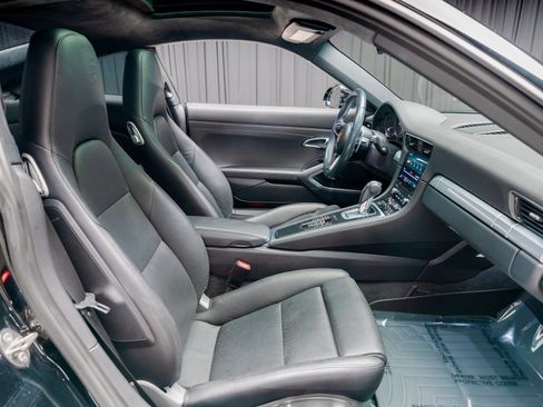 Used 2018 Porsche 911 Carrera 4S image 4