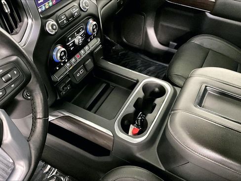 Used 2019 GMC Sierra 1500 SLT image 17