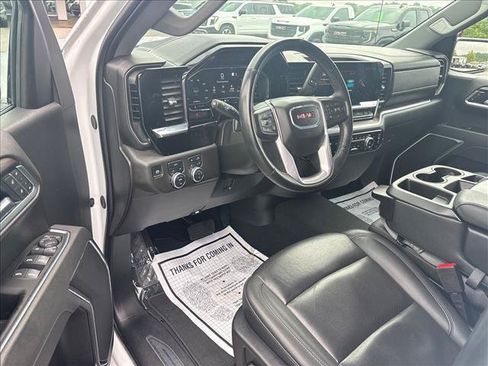 Certified 2025 GMC Sierra 1500 SLT AWD/4WD image 9