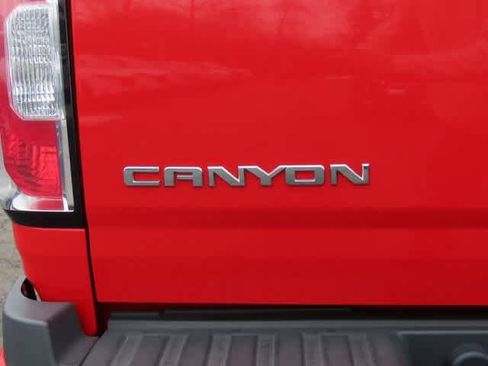 Used 2016 GMC Canyon SLE w/ All Terrain Package image 7