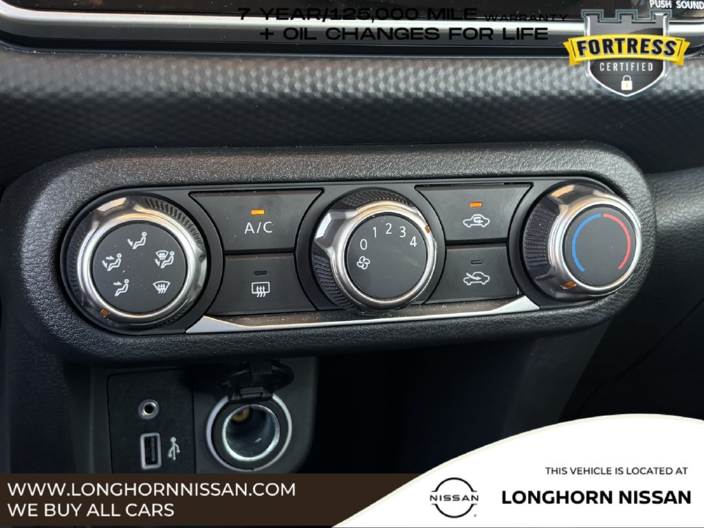 Used 2023 Nissan Kicks S FWD image 15