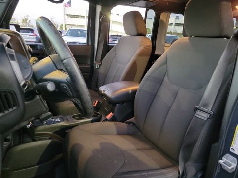 Used 2017 Jeep Wrangler Unlimited Sport w/ Quick Order Package 24S image 18