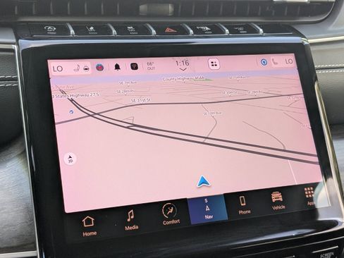 Used 2023 Jeep Grand Cherokee Limited image 20