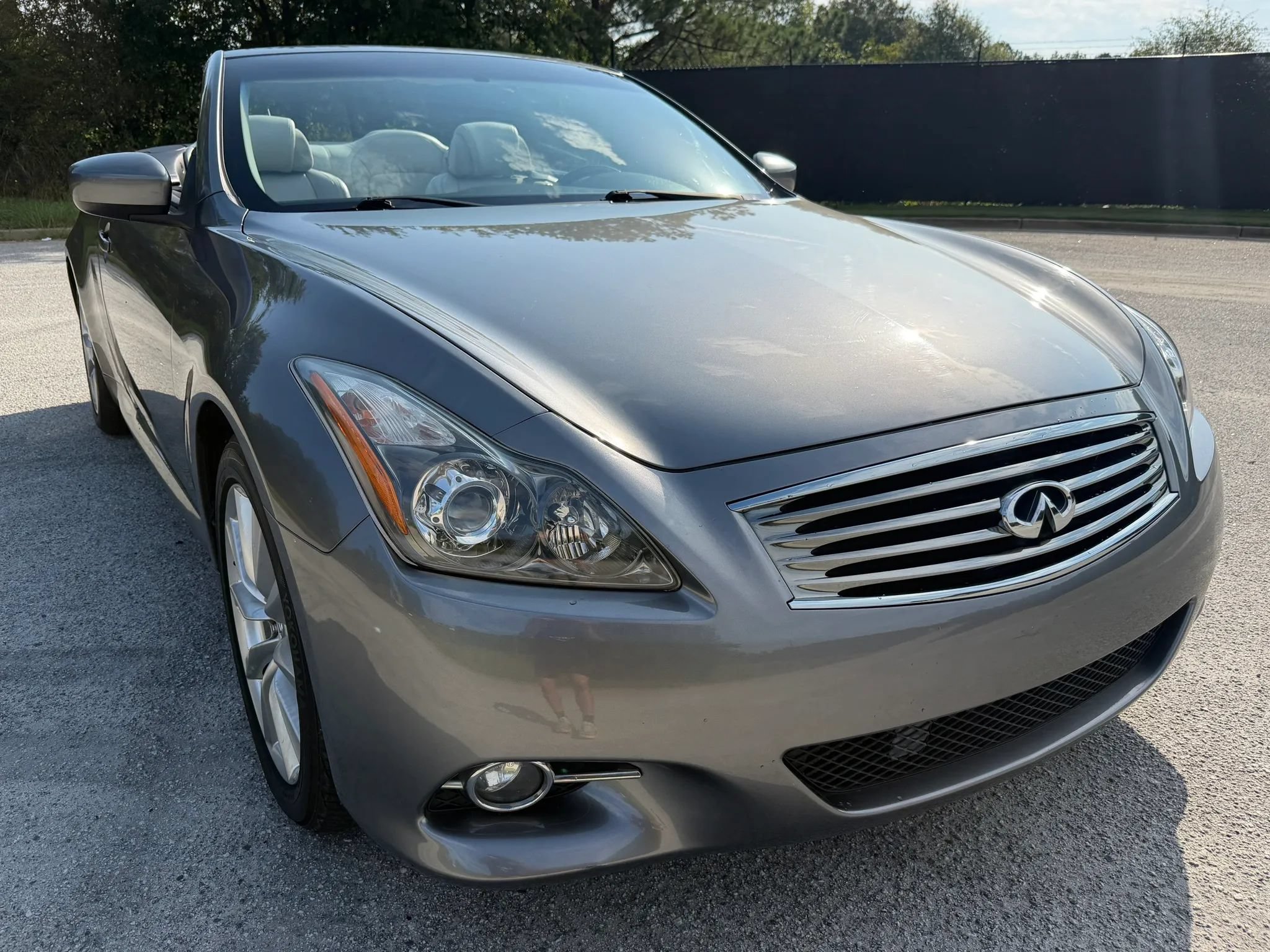Used 2012 INFINITI G37 Convertible w/ Premium Pkg RWD image 7