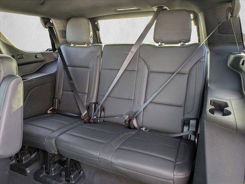 Used 2022 Chevrolet Tahoe Z71 w/ Luxury Package image 21