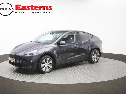 Used 2024 Tesla Model Y 2WD image 46