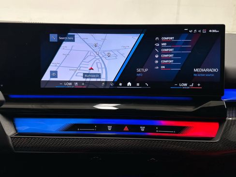Used 2026 BMW M5 Touring AWD/4WD image 30