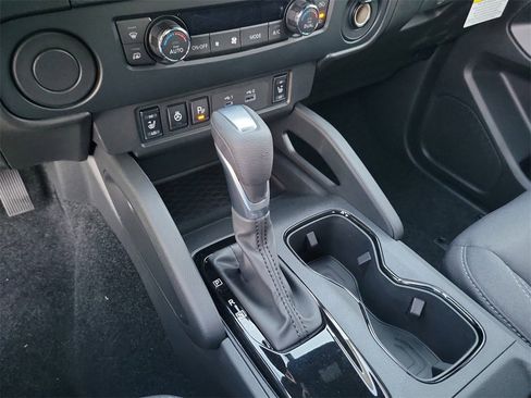 New 2026 Nissan Frontier SV image 9