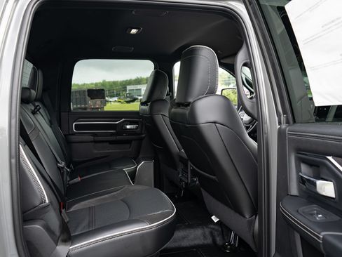 New 2026 RAM 4500 4x4 Crew Cab DRW w/ Laramie Trim Package image 44